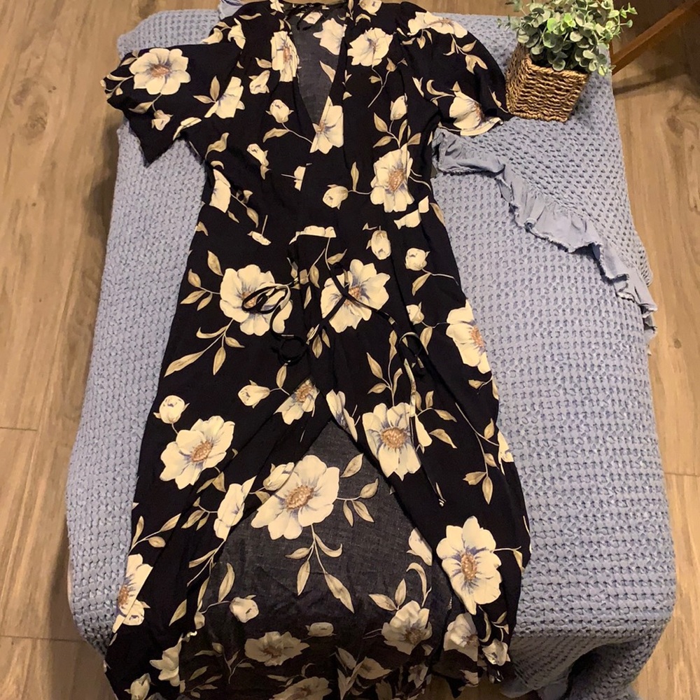 NWT! Lulu Midi Dress
